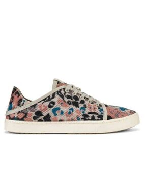 NWOB Olukai Pehuea Li Sneakers in Cloudy/Pa'i Women’s Size 6.5